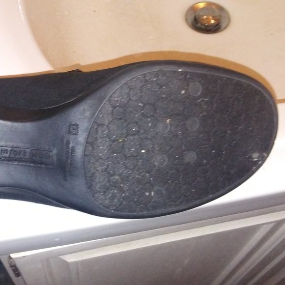 Shoes - Picture 3 of 5